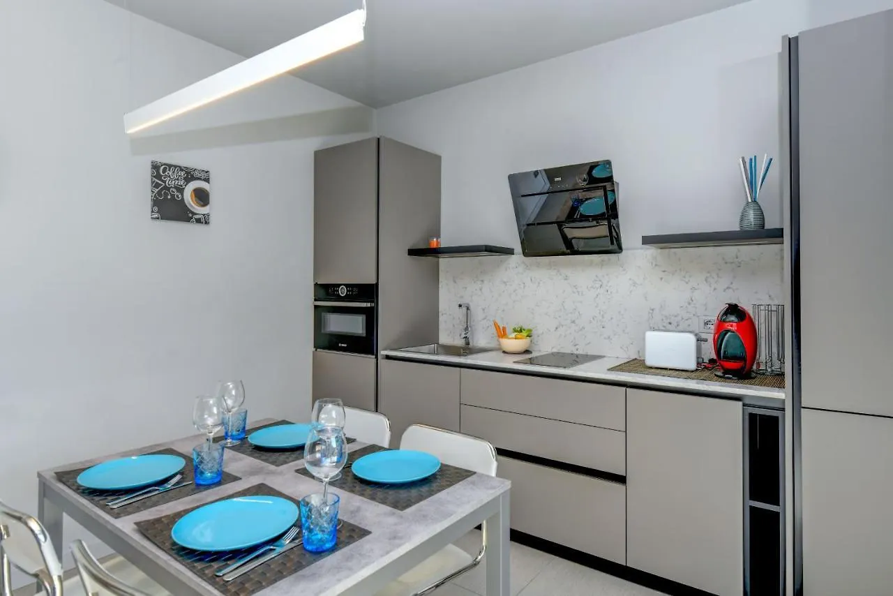 Rio Beach Apartment デセンツァーノ・デル・ガルダ イタリア