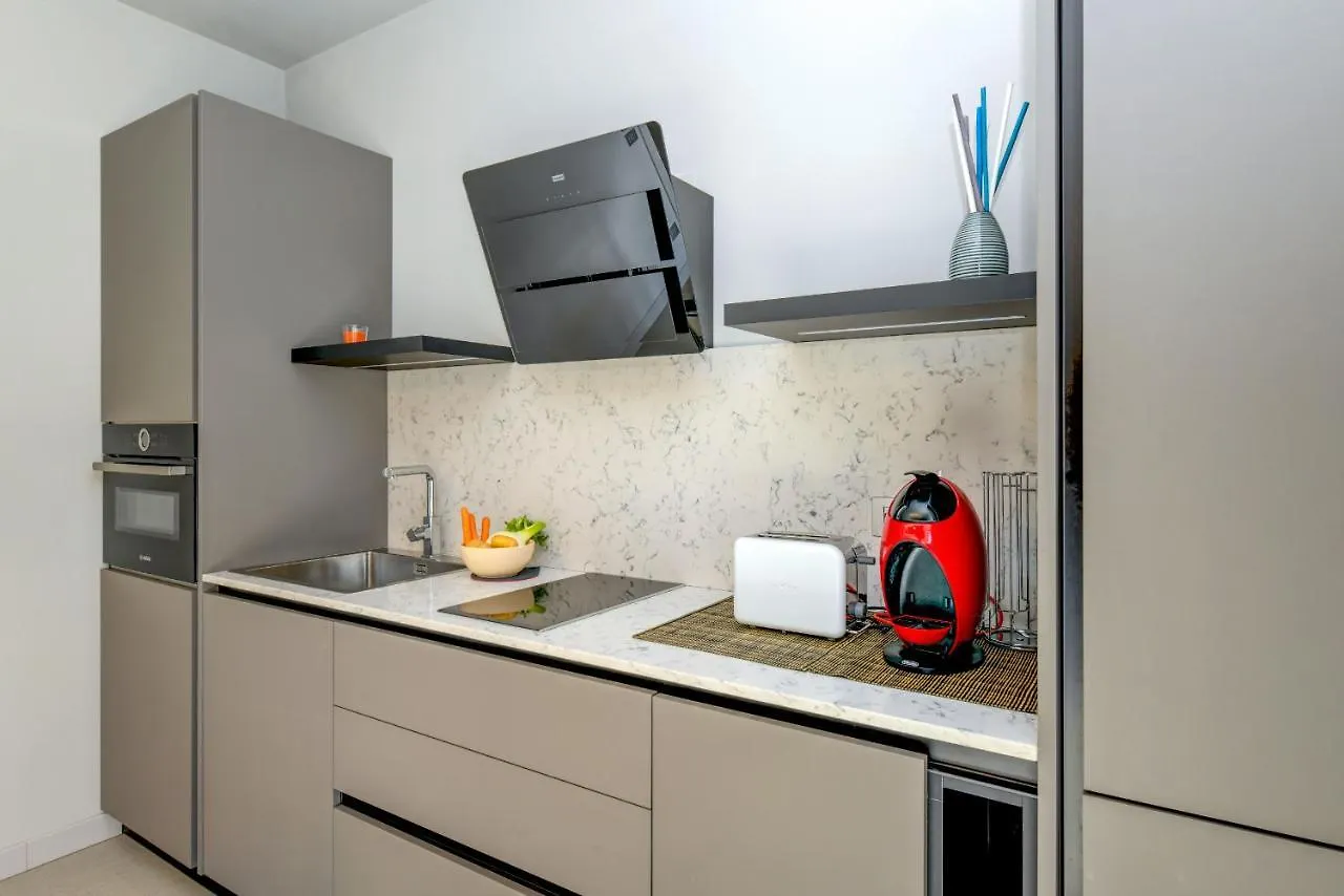 Rio Beach Apartment デセンツァーノ・デル・ガルダ