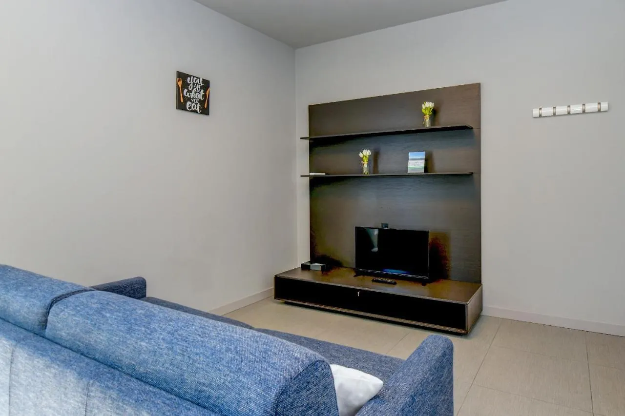Rio Beach Apartment デセンツァーノ・デル・ガルダ 0*,
